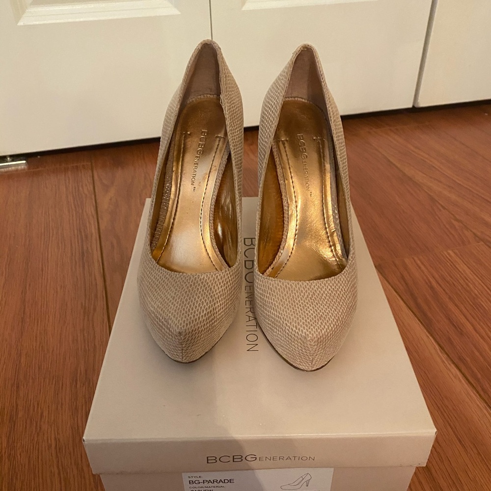 BCBG Tan Snake Pattern Platform Heels - Picture 5 of 5